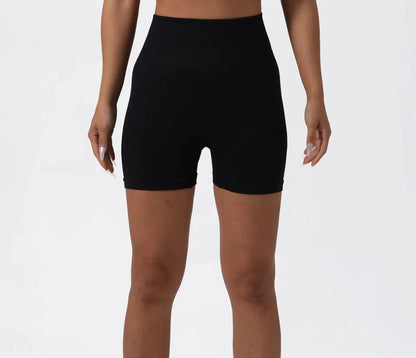 ContourFit Seamless Shorts – seamless fitness activewear
